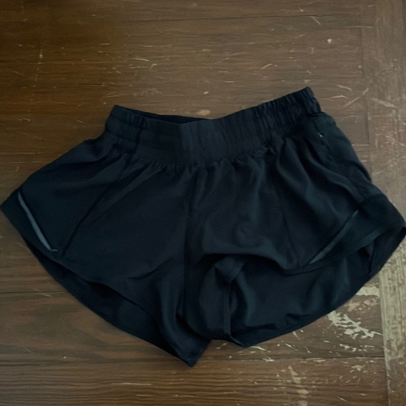 lululemon athletica Pants - Lululemon hotty hot shorts